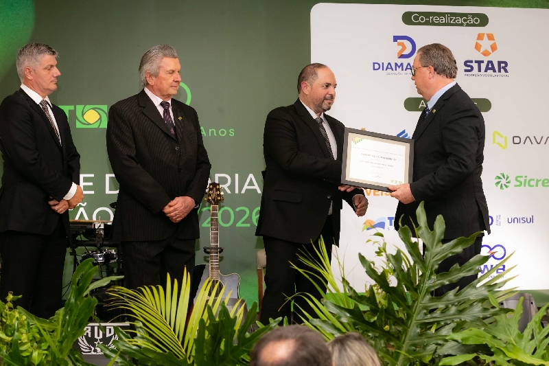 Diretoria da ACIT para o biênio 2024/2026 toma posse em evento festivo